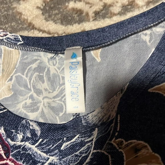 Paisley grace boutique dress. Like new. Super soft and stretchy. - Picture 3 of 4